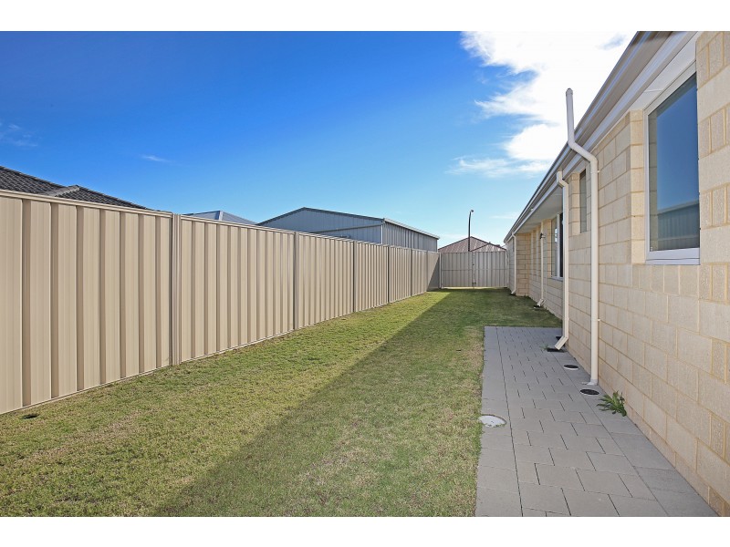 4 Sherwood Link, Ravenswood WA 6208