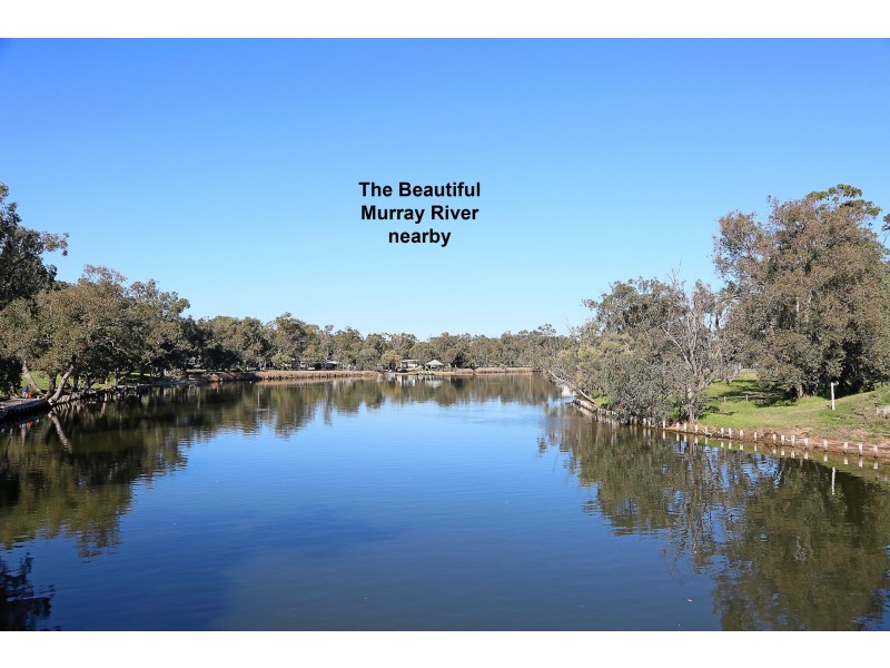 4 Sherwood Link, Ravenswood WA 6208