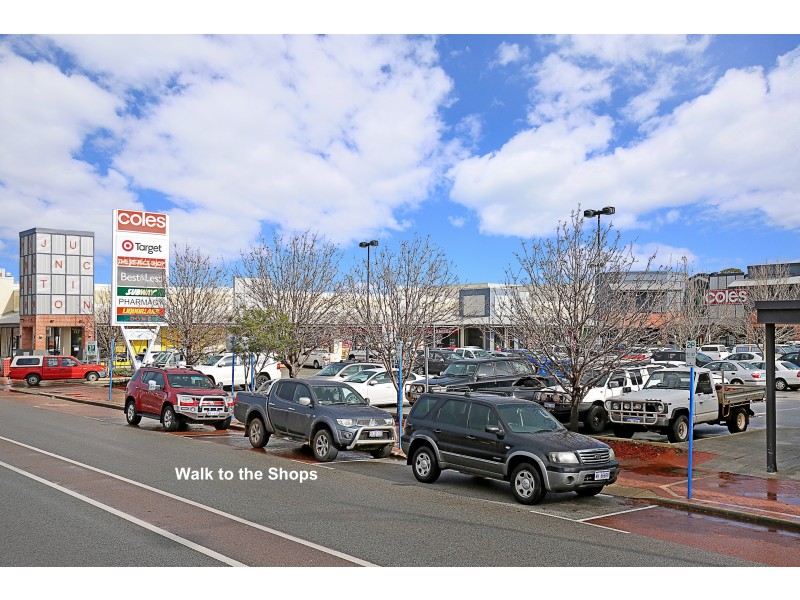 4 Sherwood Link, Ravenswood WA 6208