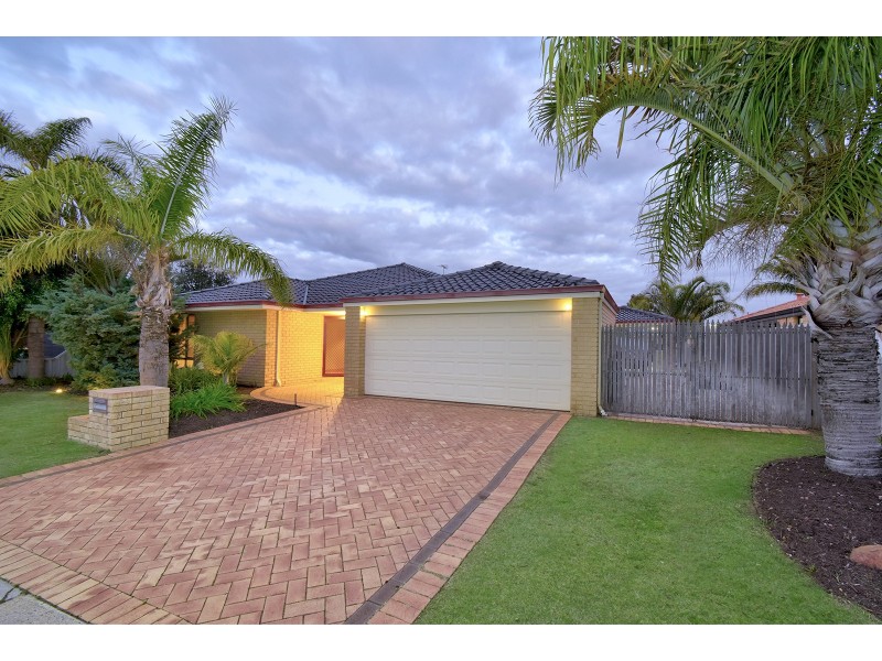 17 Coolamine Close, Carramar WA 6031