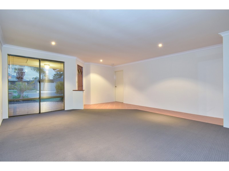 17 Coolamine Close, Carramar WA 6031