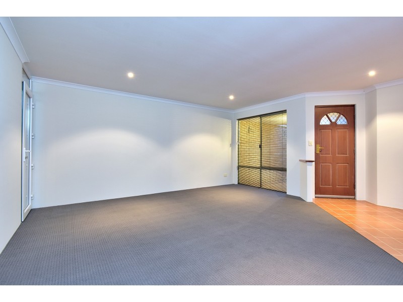 17 Coolamine Close, Carramar WA 6031