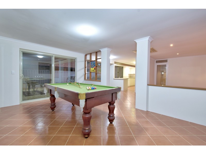 17 Coolamine Close, Carramar WA 6031