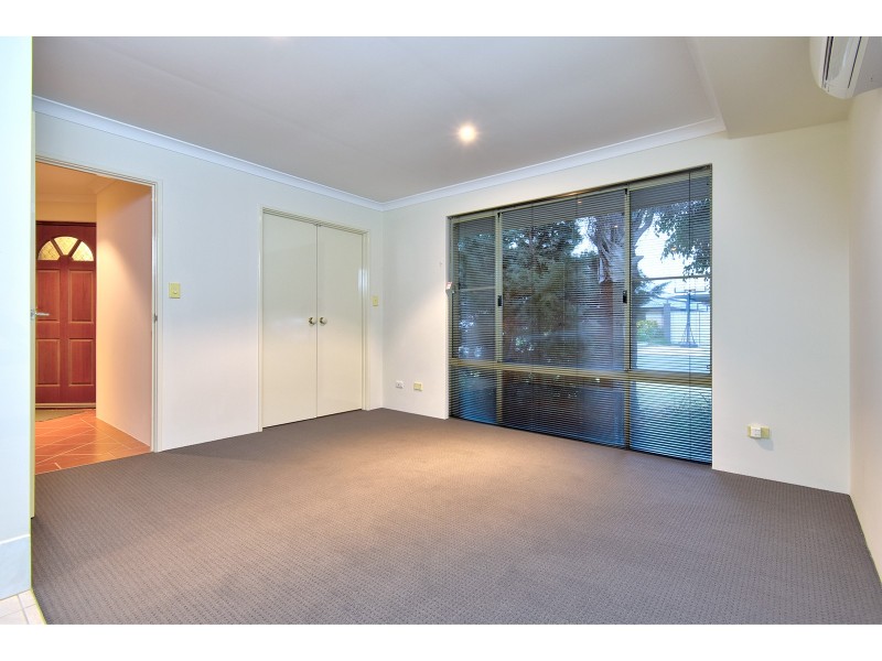 17 Coolamine Close, Carramar WA 6031