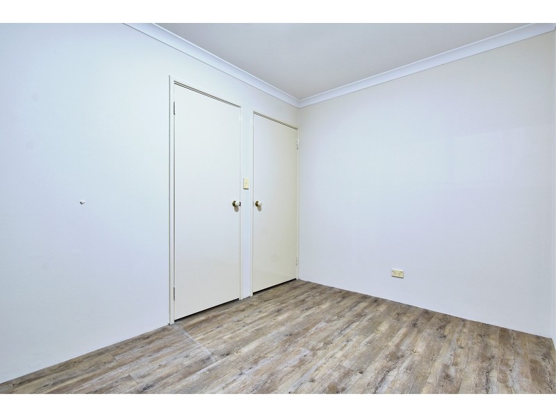 17 Coolamine Close, Carramar WA 6031