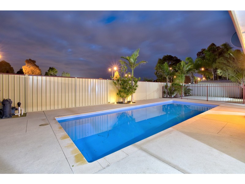 17 Coolamine Close, Carramar WA 6031