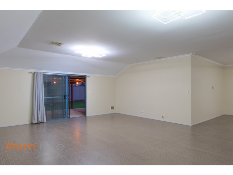 91 Seville Drive, Seville Grove WA 6112