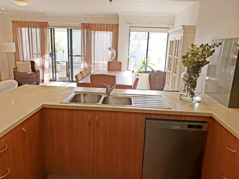 15B Civic Place, Stirling WA 6021