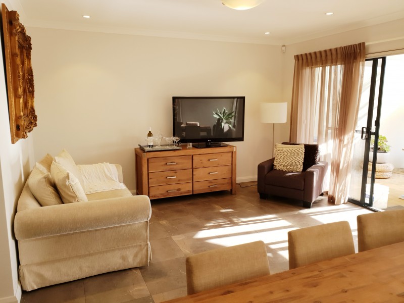 15B Civic Place, Stirling WA 6021