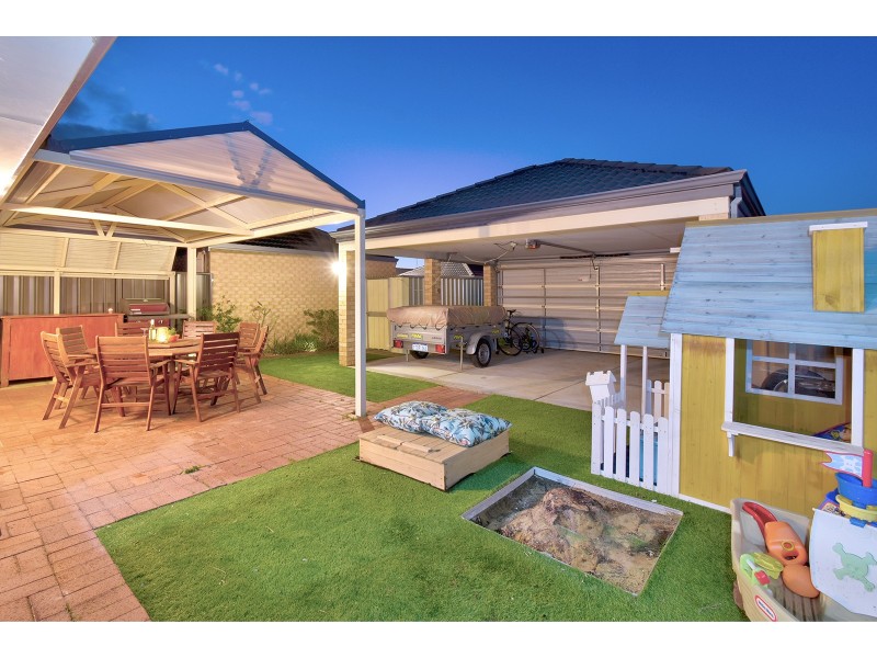 8 Protea Way, Banksia Grove WA 6031