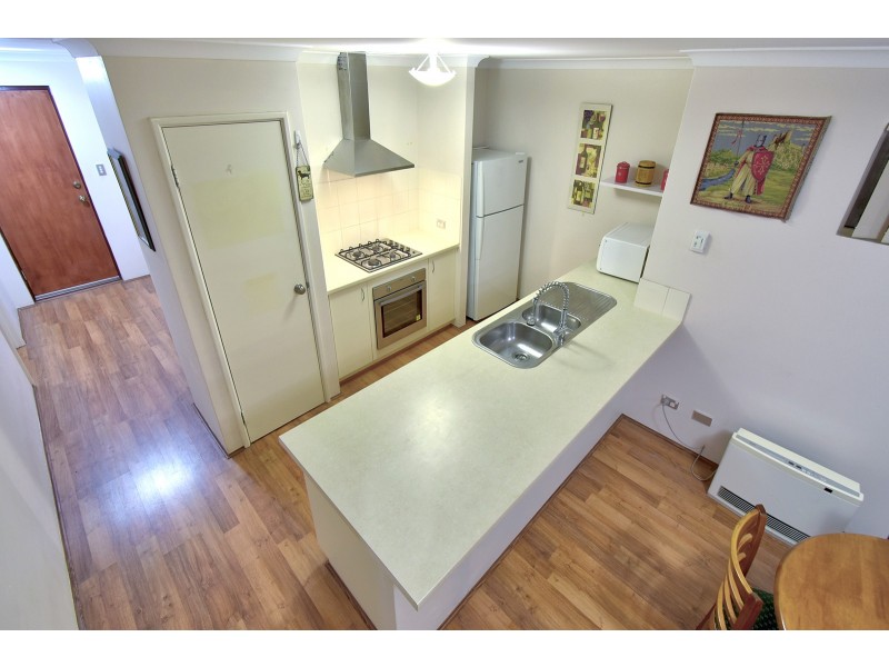 8 Protea Way, Banksia Grove WA 6031