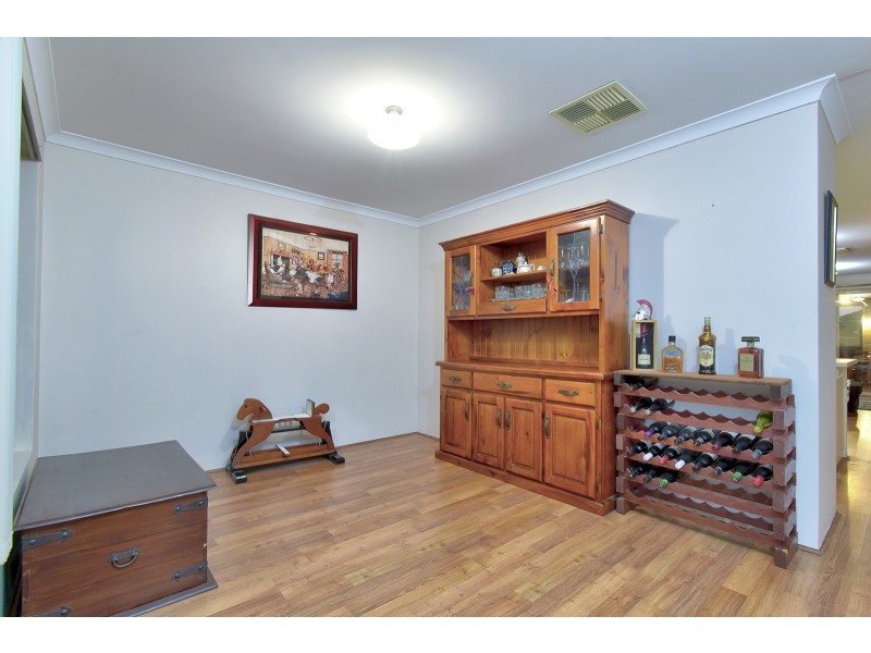 8 Protea Way, Banksia Grove WA 6031