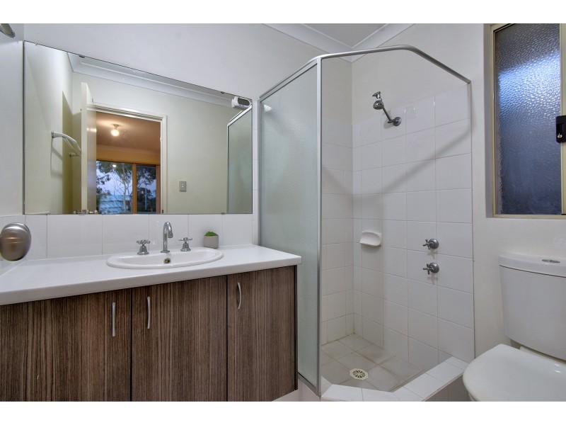 8 Protea Way, Banksia Grove WA 6031