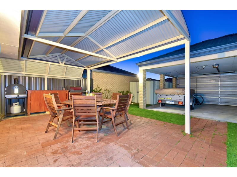 8 Protea Way, Banksia Grove WA 6031