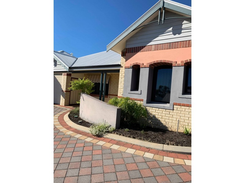 3/2 Camberwell Road, Balga WA 6061