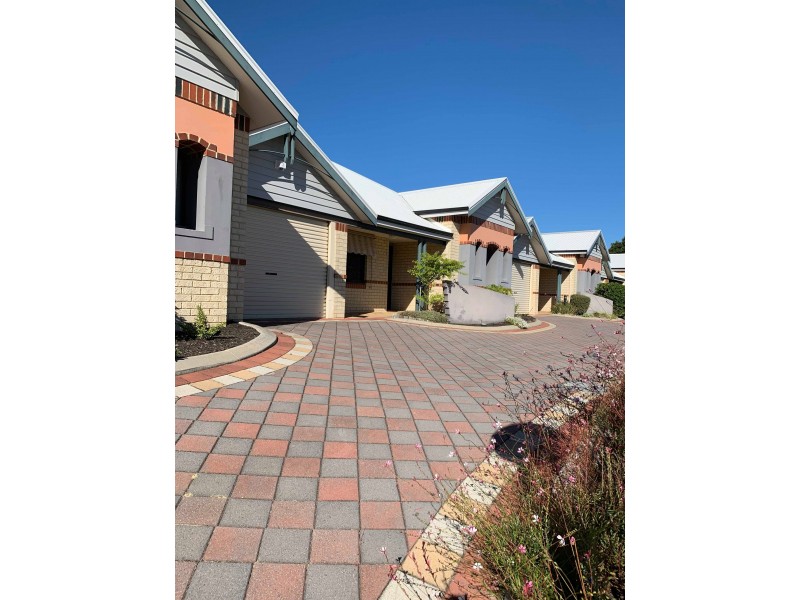 3/2 Camberwell Road, Balga WA 6061