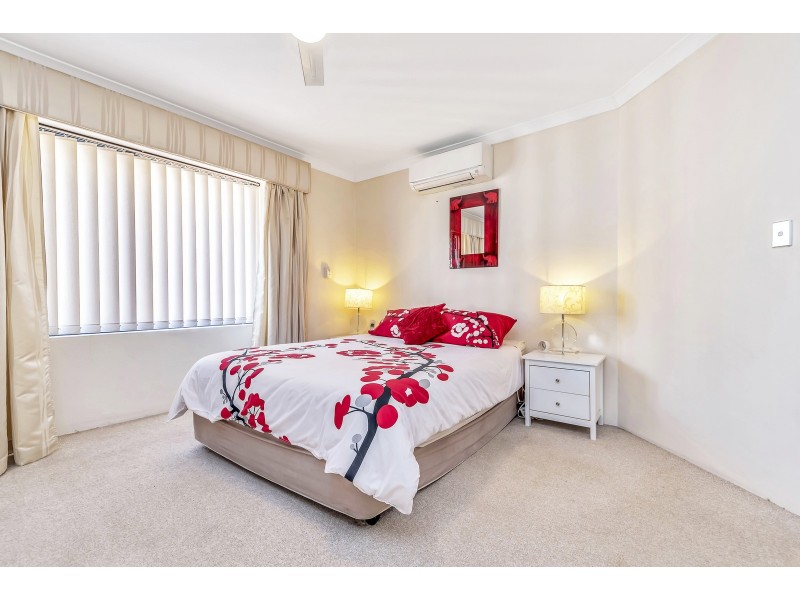 22 Portrush Parade, Meadow Springs WA 6210