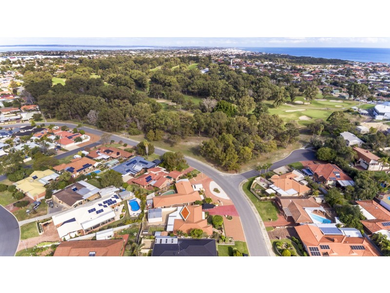 16 Arundel Drive, Halls Head WA 6210