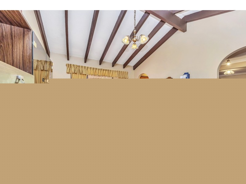 16 Arundel Drive, Halls Head WA 6210