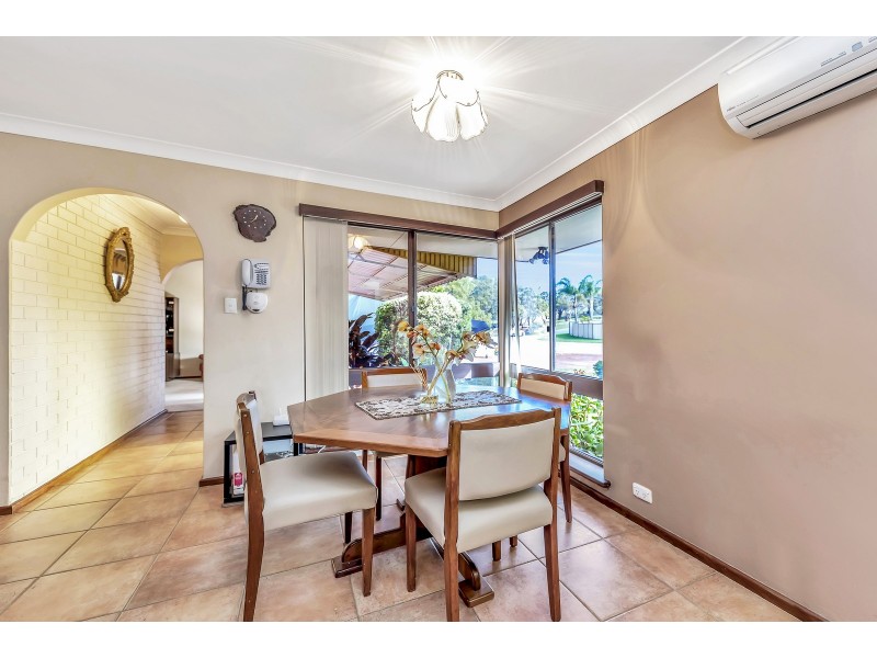 16 Arundel Drive, Halls Head WA 6210