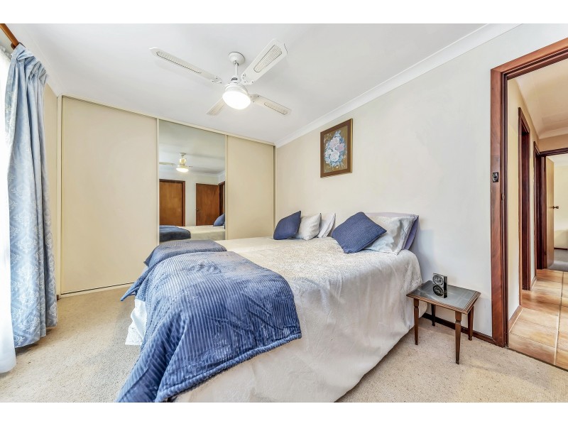 16 Arundel Drive, Halls Head WA 6210