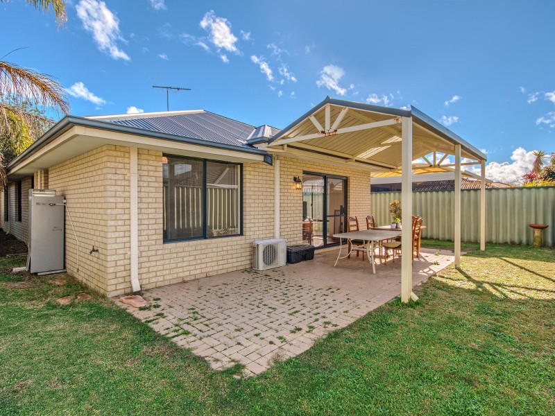 8 Tangier Parkway, Port Kennedy WA 6172