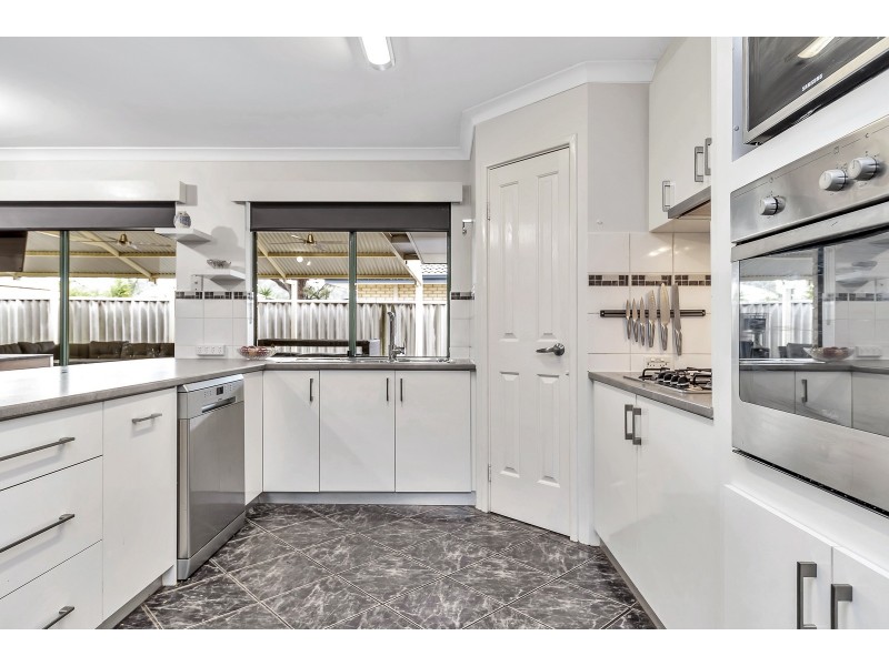 104 Murdoch Drive, Greenfields WA 6210