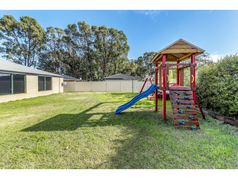 104 Murdoch Drive, Greenfields WA 6210