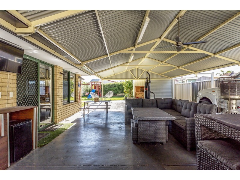 104 Murdoch Drive, Greenfields WA 6210