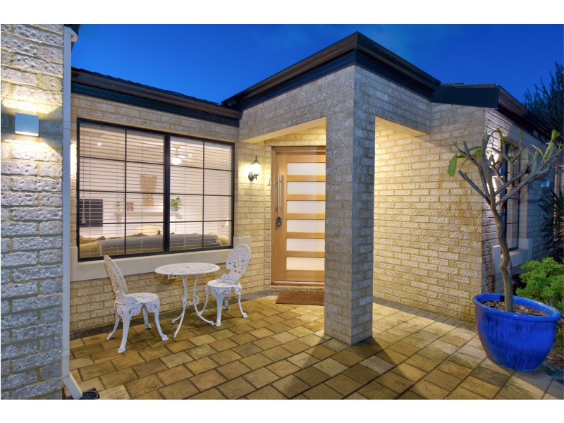 111 Balladong Loop, Carramar WA 6031