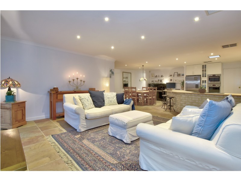 111 Balladong Loop, Carramar WA 6031