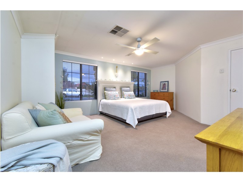 111 Balladong Loop, Carramar WA 6031