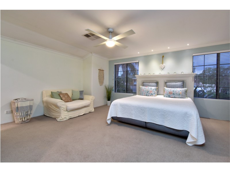 111 Balladong Loop, Carramar WA 6031