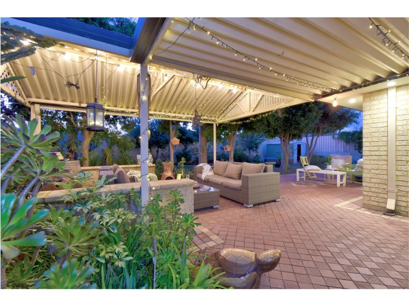 111 Balladong Loop, Carramar WA 6031
