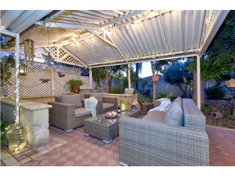111 Balladong Loop, Carramar WA 6031