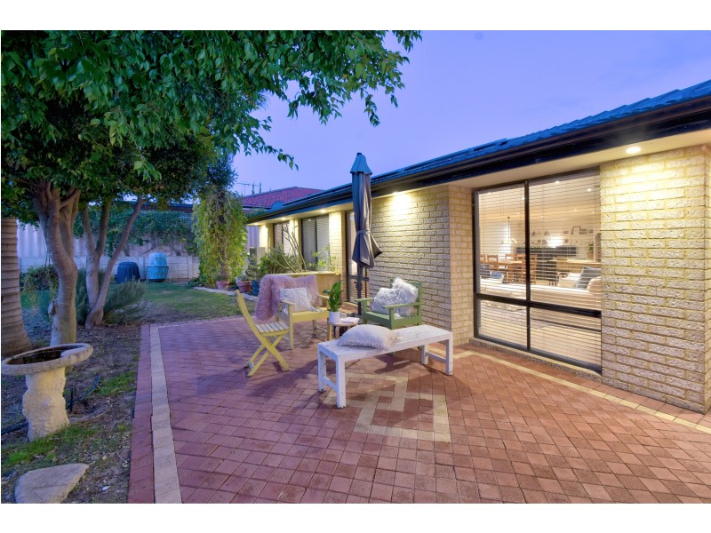 111 Balladong Loop, Carramar WA 6031