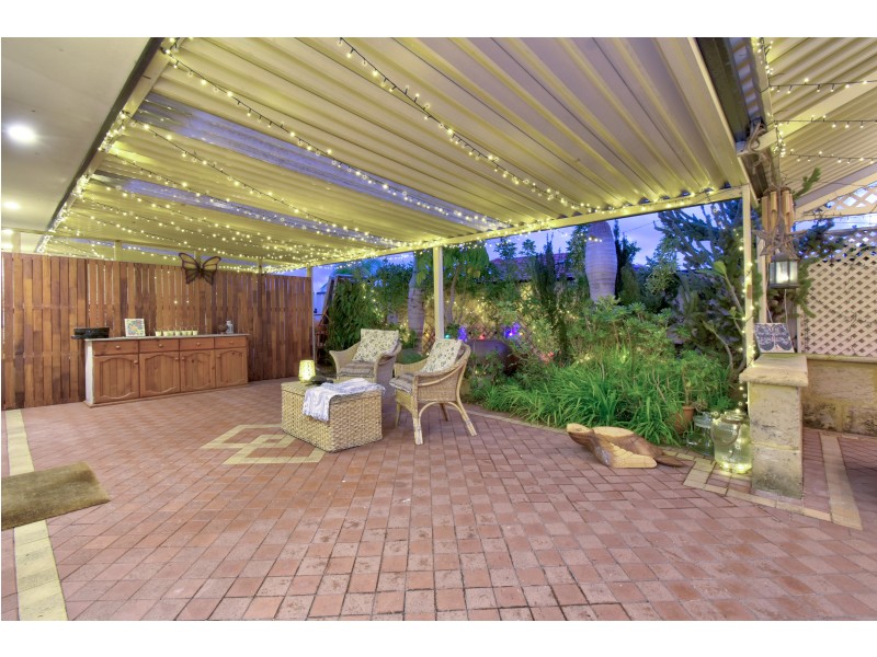 111 Balladong Loop, Carramar WA 6031