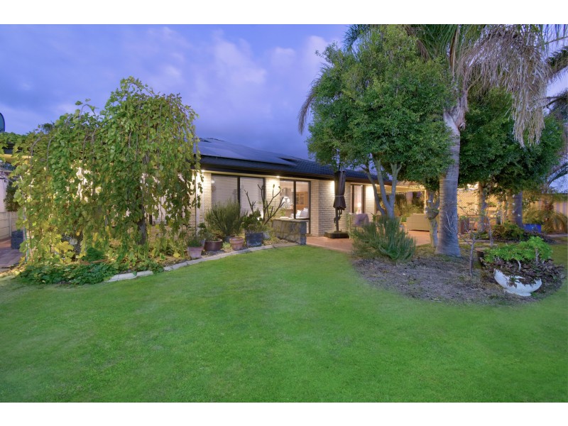 111 Balladong Loop, Carramar WA 6031