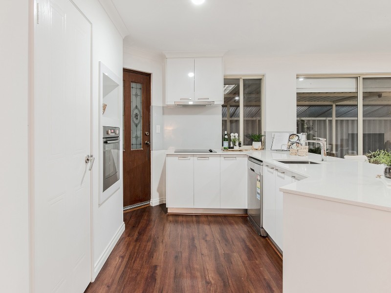 61 Mornington Boulevard, Waikiki WA 6169