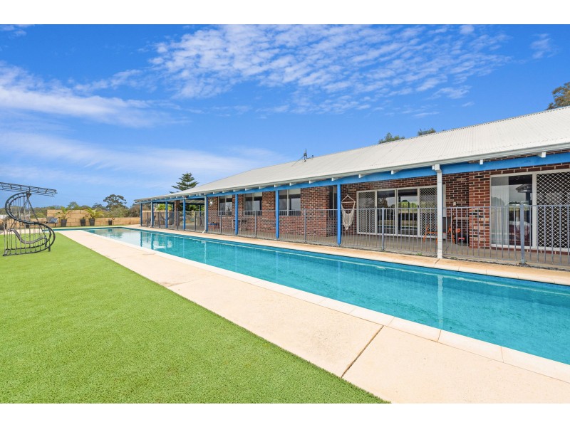 20 Pine Crest Way, Gnangara WA 6077