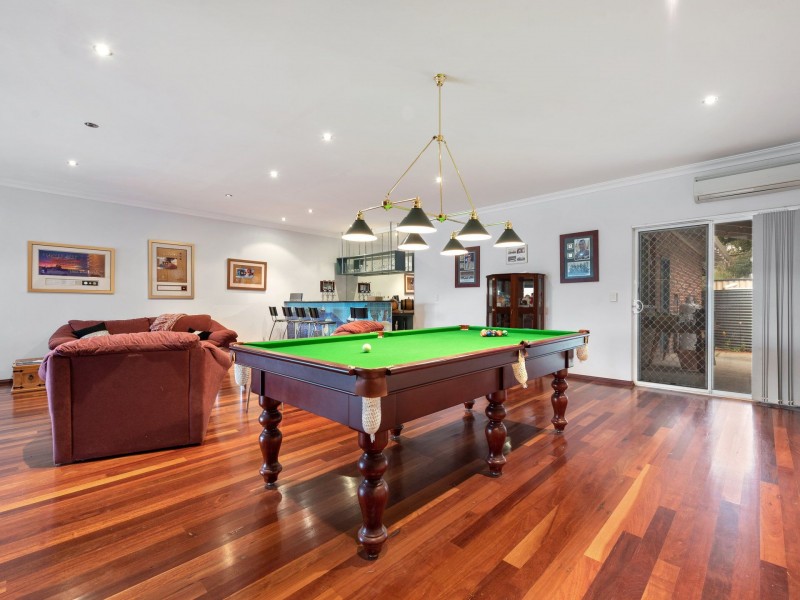 20 Pine Crest Way, Gnangara WA 6077