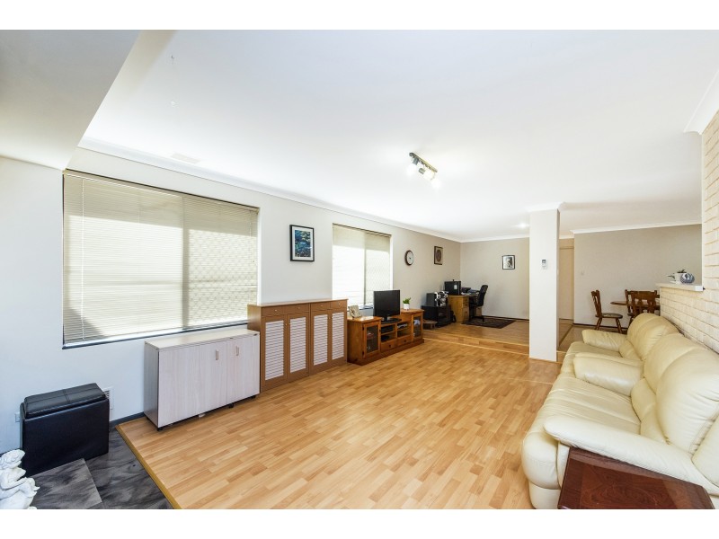 22 Gledhill Way, Leeming WA 6149