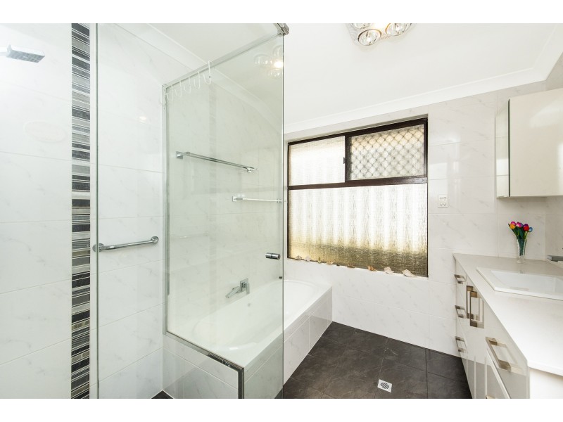 22 Gledhill Way, Leeming WA 6149