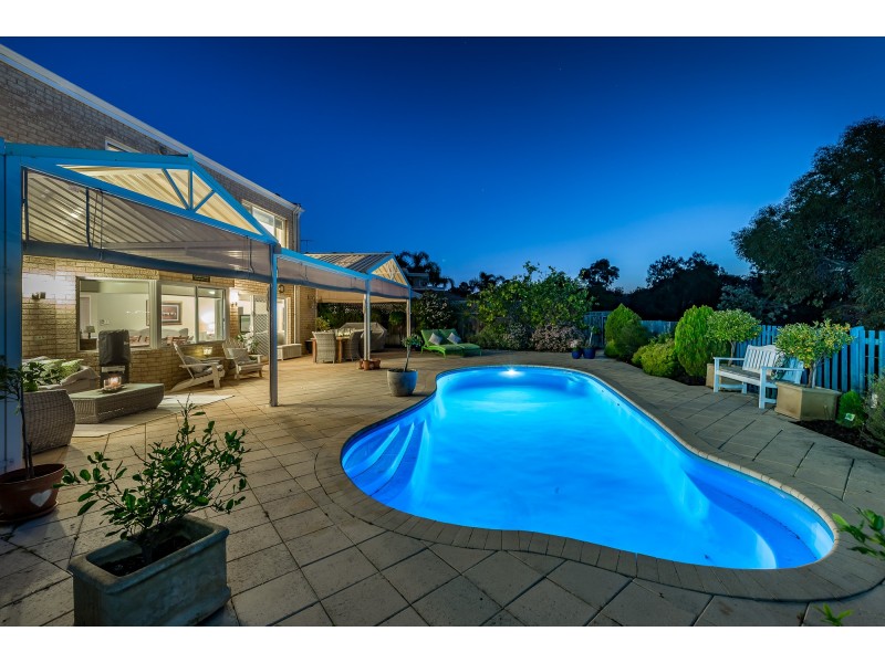 20 Tyneside Grove, Currambine WA 6028