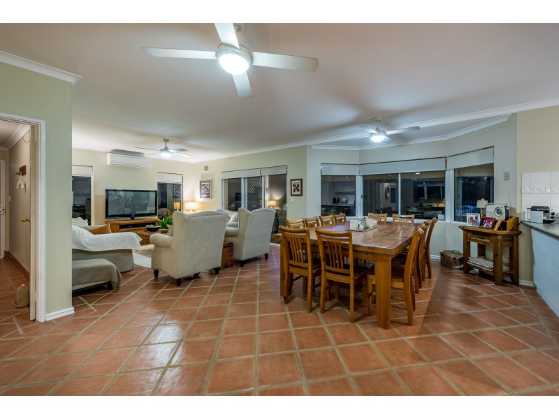 20 Tyneside Grove, Currambine WA 6028