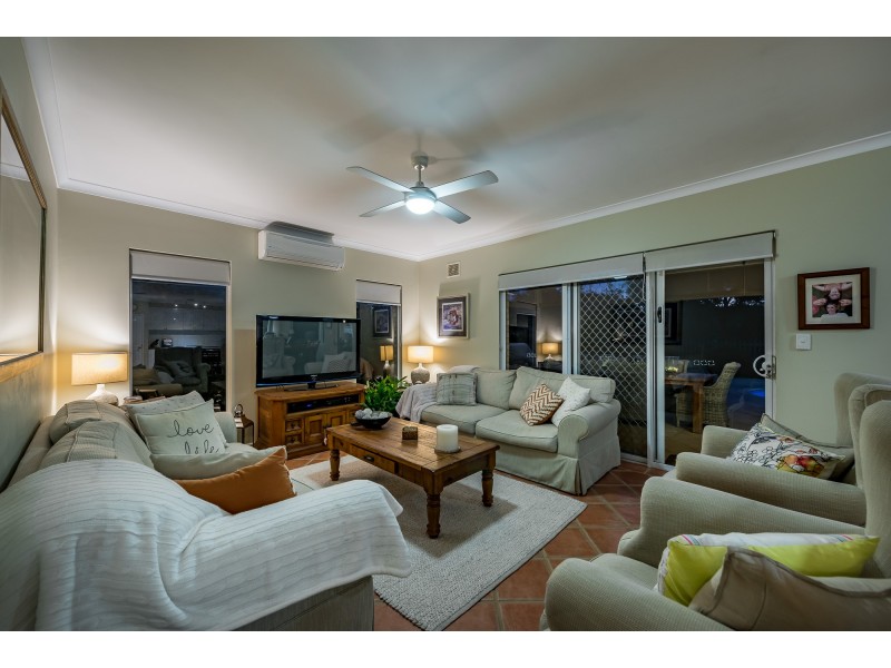 20 Tyneside Grove, Currambine WA 6028