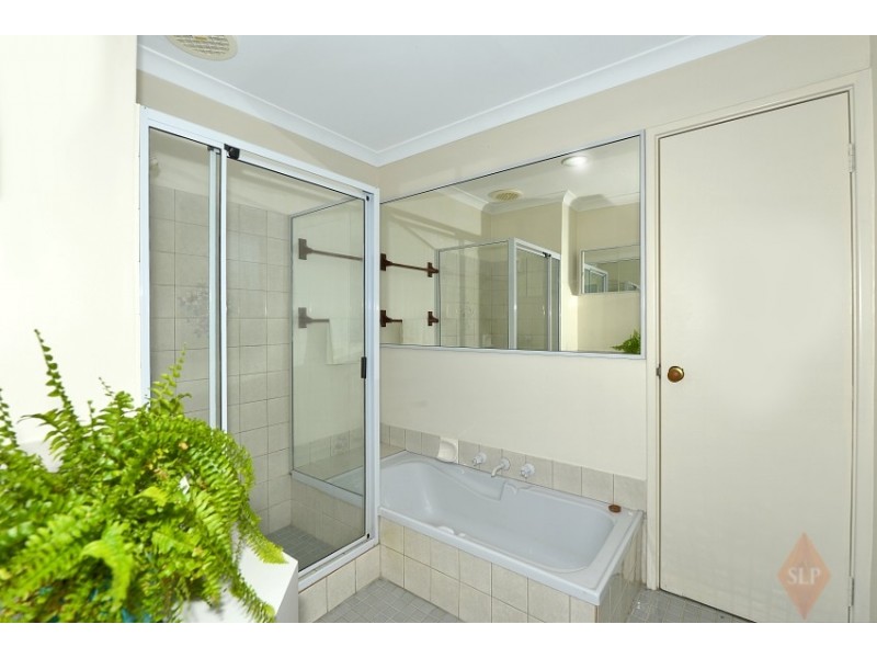 1 Valentino Close, Greenfields WA 6210