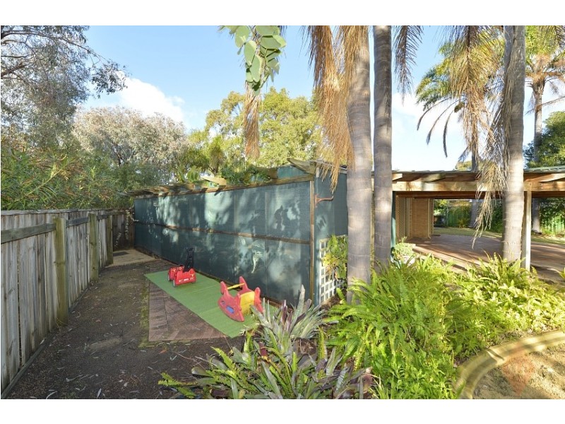 1 Valentino Close, Greenfields WA 6210