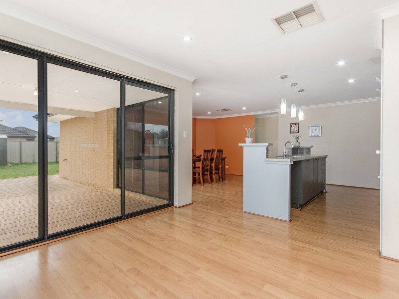 15 Oliver Vista, Bertram WA 6167