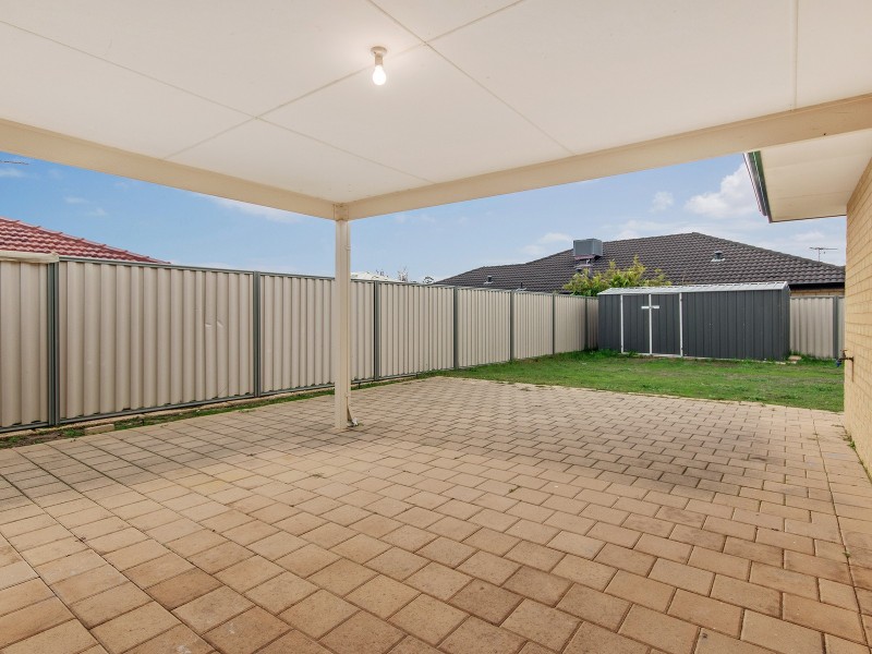 15 Oliver Vista, Bertram WA 6167